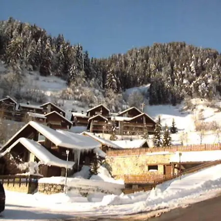 Résidence Les Primevères - Pour 4 Personnes 193339 * La Plagne